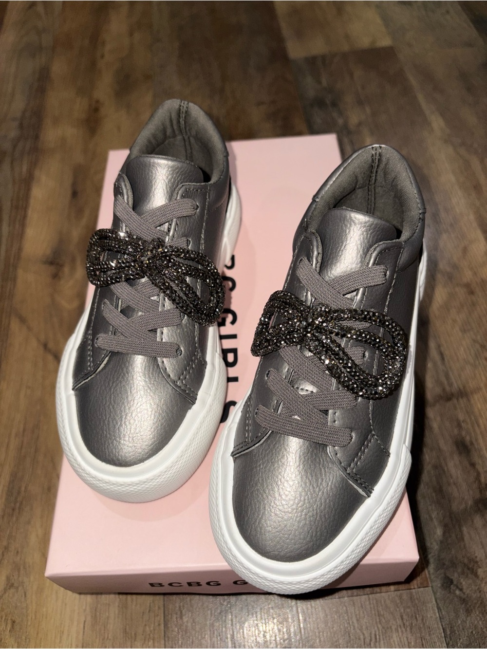 Girls' Gray Metallic Sneakers with Sparkle Bow